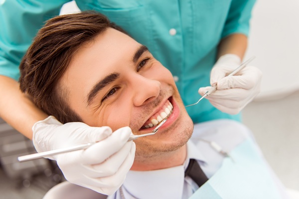 Teeth Replacement    : Dental Implants